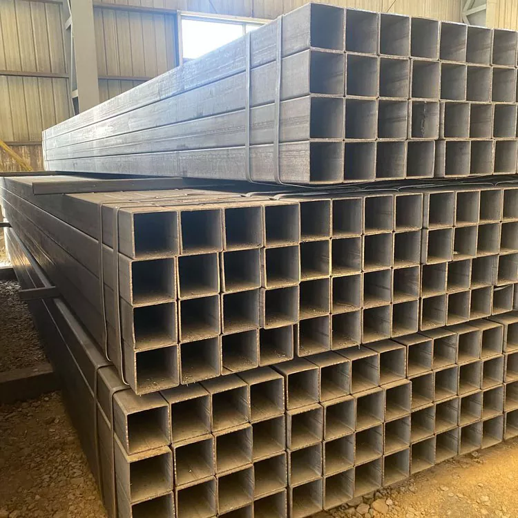 கருப்பு கோடுகள் கொண்ட செவ்வக குழாய்